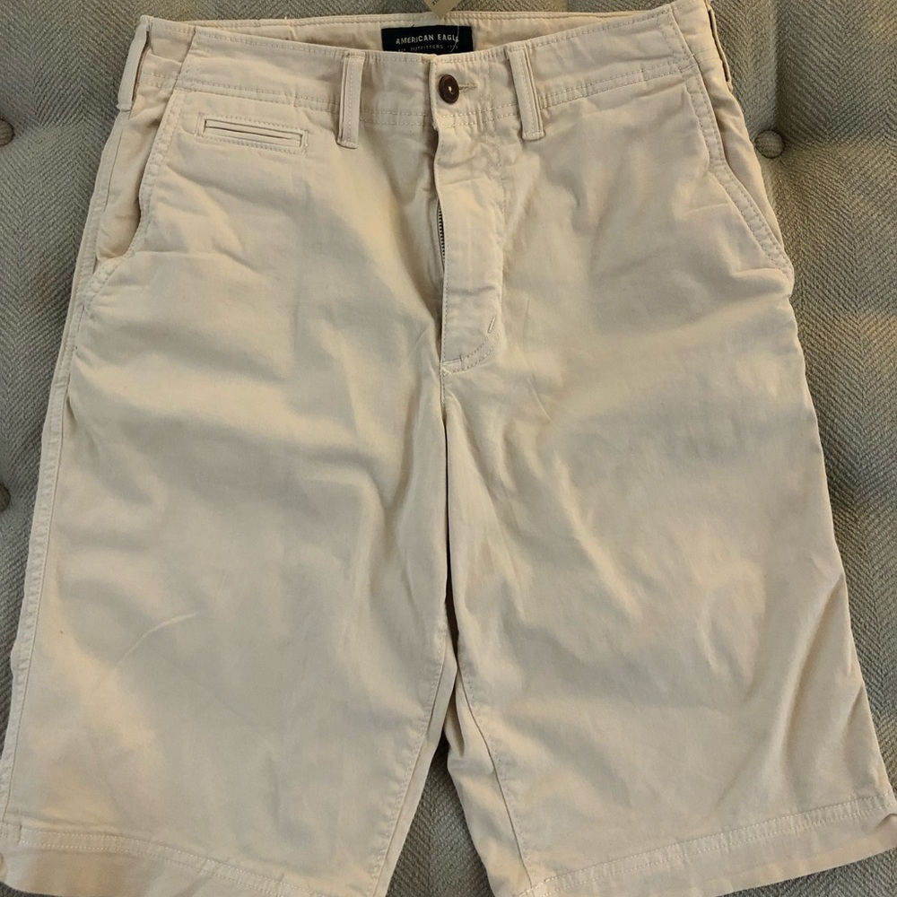 American Eagle Khaki Shorts Size 30 Longer Length with TAGS